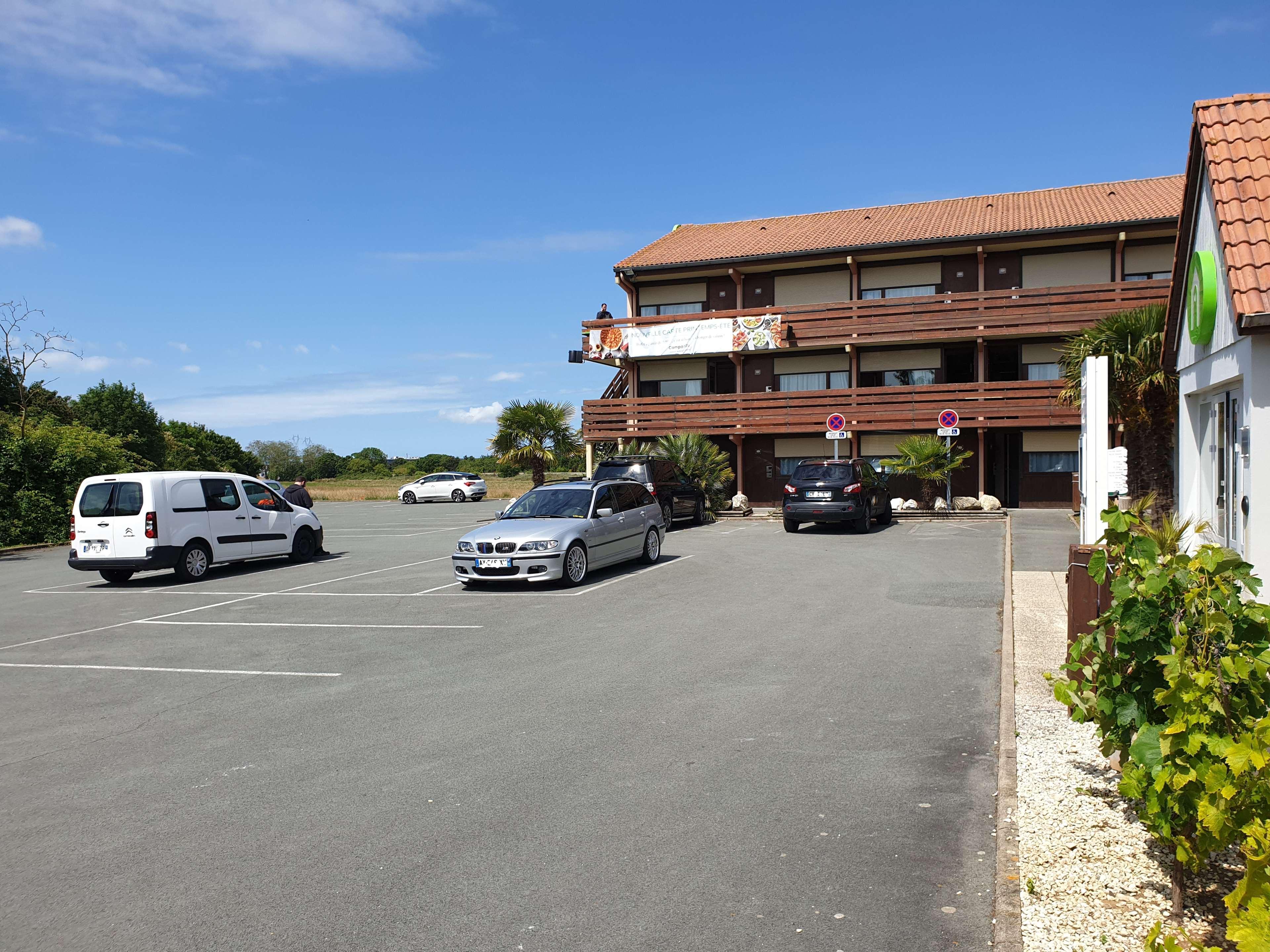 Campanile La Rochelle Nord - Puilboreau Chagnolet Hotel Bagian luar foto